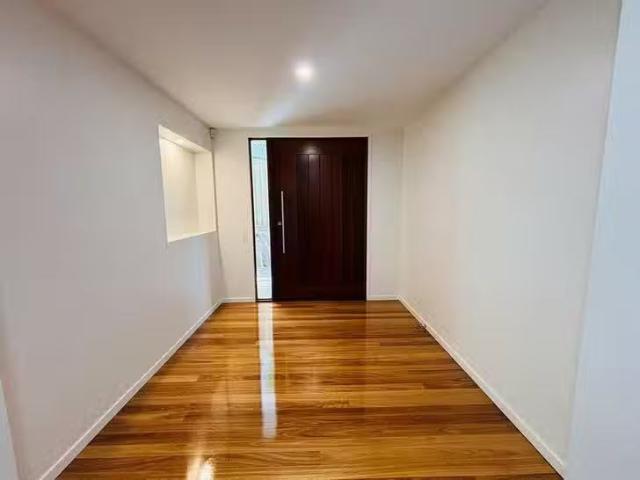 Charming 11 Mikado Street, Hamilton, QLD 4007