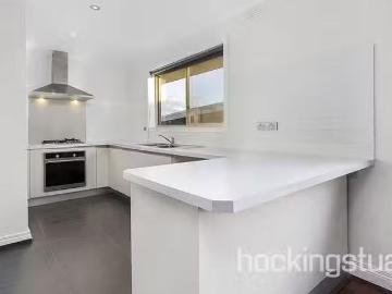 Cozy 11 Oldershaw Road, Melton, VIC 3337