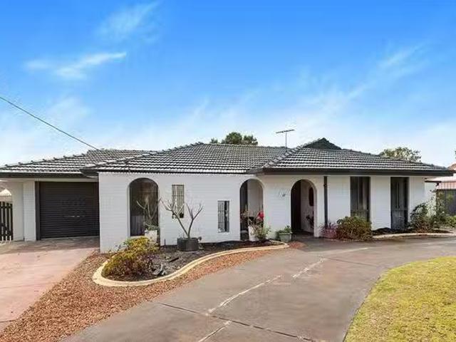 Charming 11 Cederdale Way, Safety Bay, WA 6169