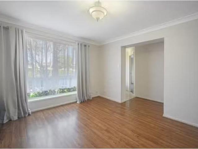 Charming 11 Hesperus Close, Nowra House for rent Listed by Ch.
