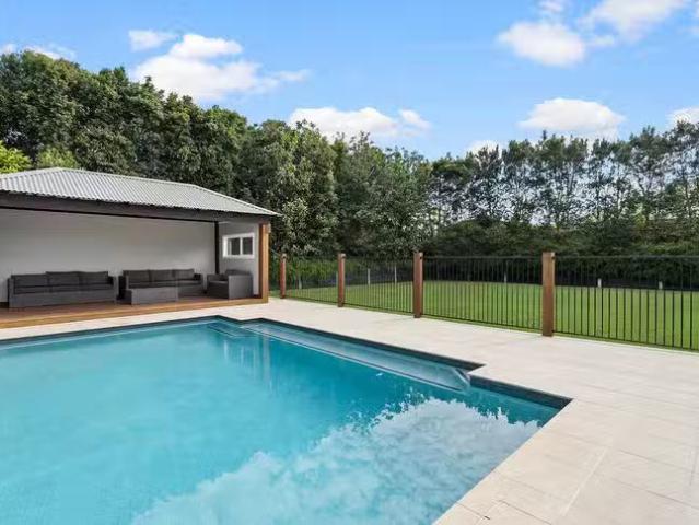 Unique 11 Kate Court, Murrumba Downs, QLD 4503