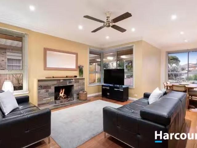 Deal! 11 Kenneth Street, Bulleen VIC 3105