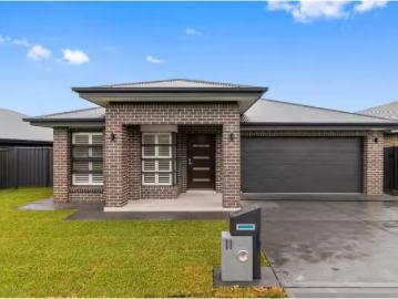Cozy 11 Pikewood Road, Heddon Greta House for rent Listed by.