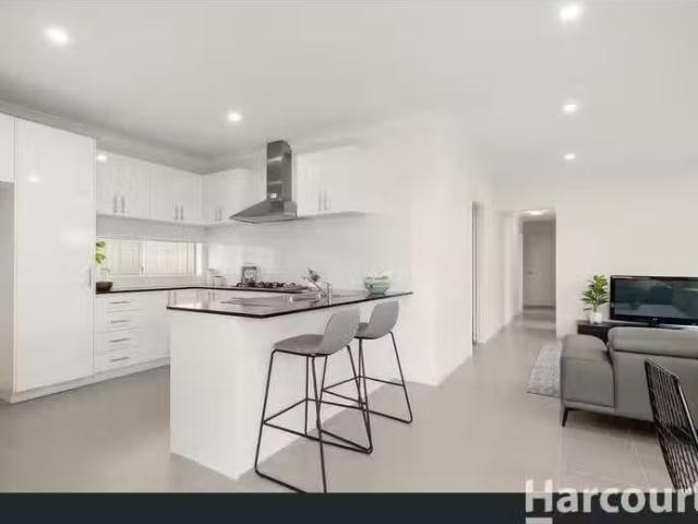 For Rent! 11 Tempranillo Rise, HOCKING, WA 6065 House for Rent