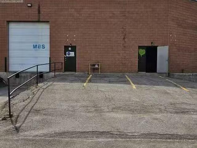 Rental! #11 40 Englehard Drive, Aurora, ON, L4G 3V2 commer.