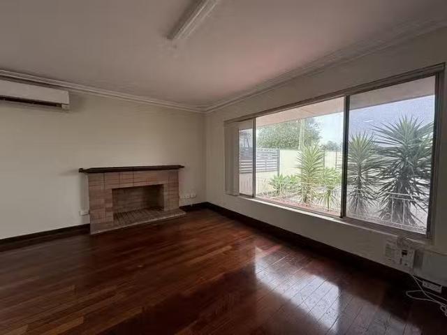 Rental! 1/20 Goomarl Street, Dudley Park, WA 6210