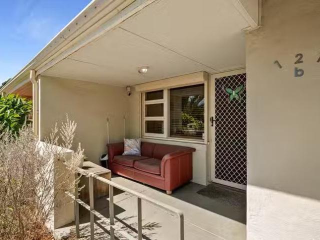 Cheap 121B Winterfold Road, Coolbellup, WA 6163