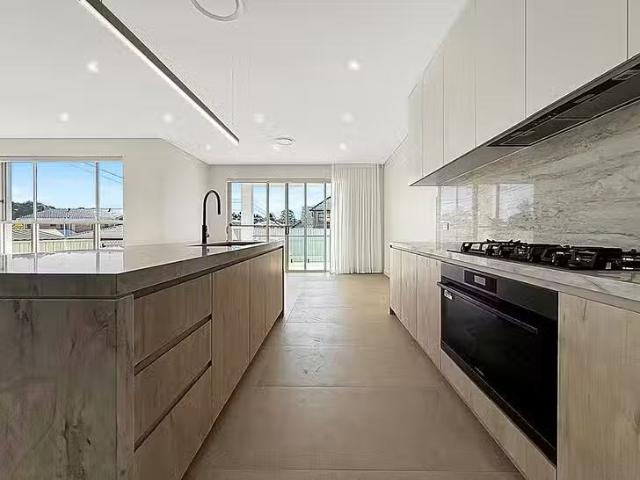 Rental! 122 Birdwood Road, Georges Hall, NSW 2198