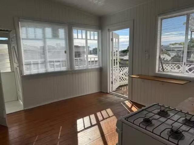 Deal! 1/251 Junction Road, Clayfield, QLD 4011