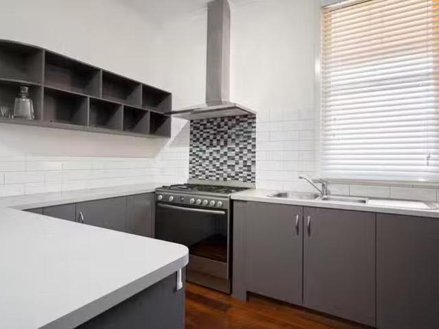 Deal! 125 Lewis Street, Lamington, WA 6430