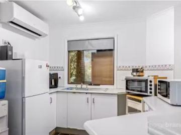 Just in! 125b Hillside Road, Avoca Beach Apartment for rent L.