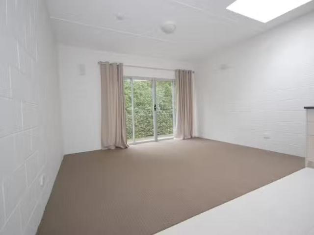 Cozy 12/60 Regent Street, SANDY BAY Apartment for rent Listed.