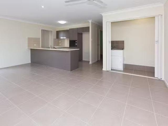 For Rent! 1/26 Knightsbridge Drive, Chuwar, QLD 4306