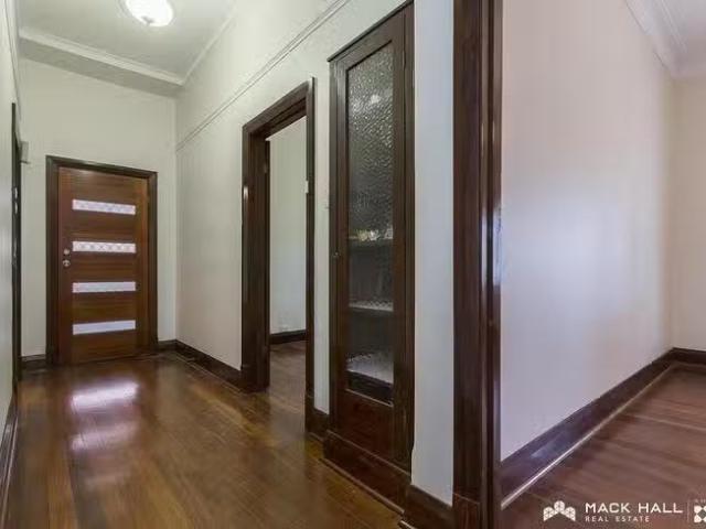 Deal! 128 Forrest Street, Fremantle, WA 6160