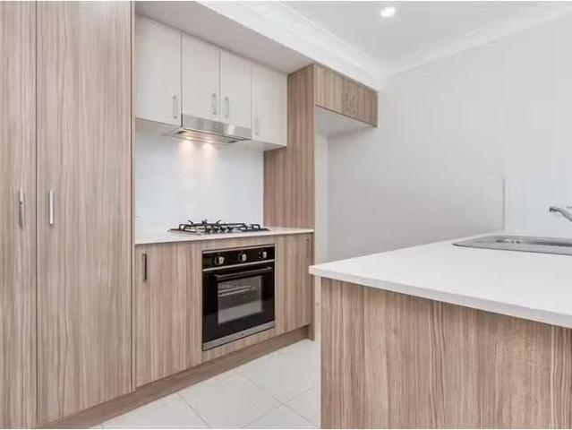 Deal! 1/29 Lancaster Street, Thornton Townhouse for rent List.