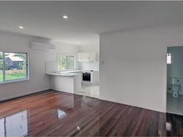 Cozy 12 Corella Street, Rocklea House for rent Listed by Rent.