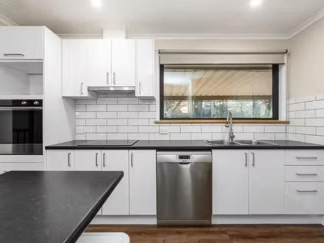 Nice 12 Klippel Avenue, Trott Park, SA 5158