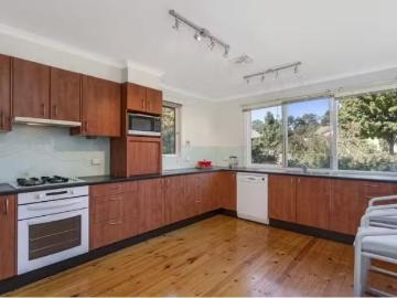 Rental! 12 Poynton Street, Hughes House for rent Listed by Al.