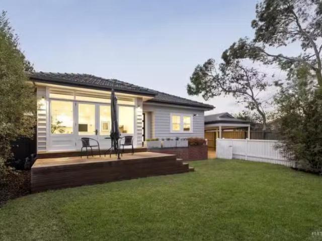 Just in! 1/2 Stradbroke Road, Boronia VIC 3155 Unit Auction