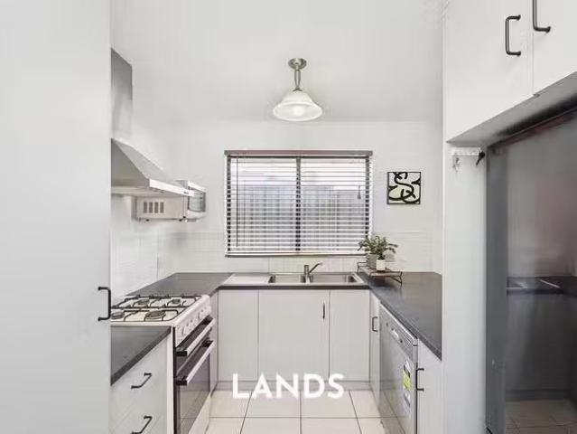 Cozy 12 Tea Tree Drive, Craigmore, SA 5114
