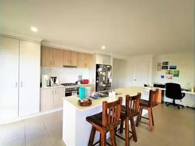 Unique 12 Wylie Way, Urraween, QLD 4655
