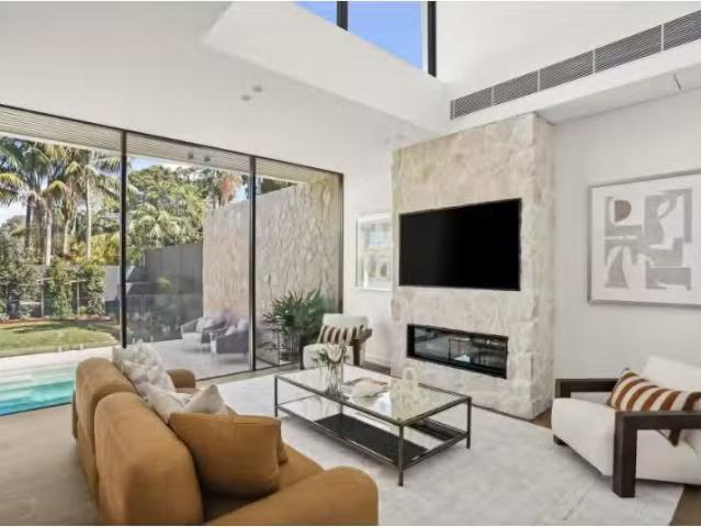 Charming 12a Binaville Avenue, BURRANEER Townhouse for rent L.