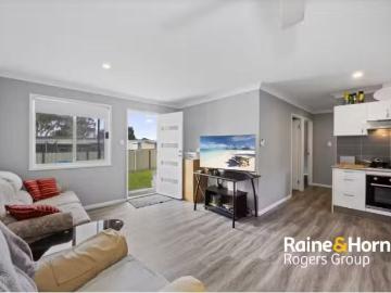Cozy 12A Delia Avenue, BUDGEWOI House for rent Listed by Jaci.