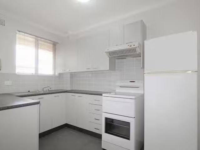 Charming 13/10 Harvard Street, Gladesville, NSW 2111