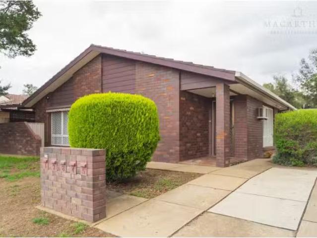 Nice 1/31 Wren Street, Mount Austin House for rent Listed by.