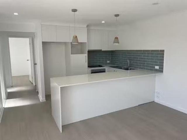 Unique 13/25 Ahern Street, Labrador, QLD 4215