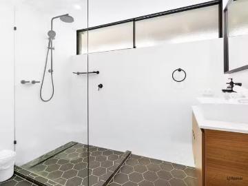 Rental! 1/32 Powell Crescent, Coolangatta, QLD 4225