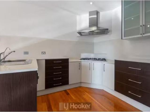 Charming 13/41 Charles Street, Warners Bay Townhouse for rent.