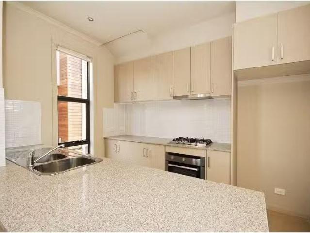 For Rent! 13/60 62 Maroondah Highway, CROYDON Townhouse for re.