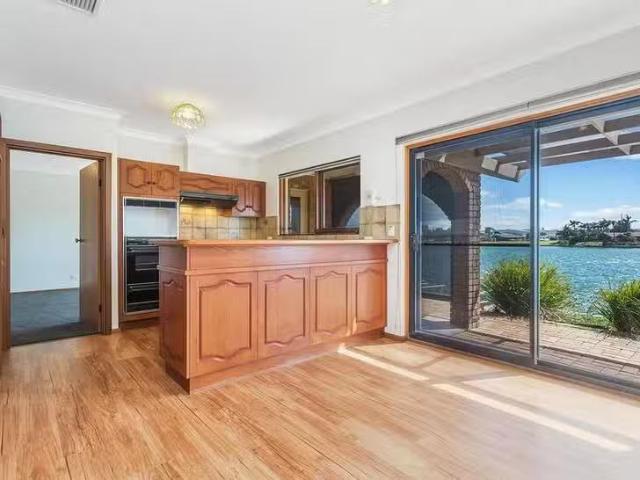 Cozy 13/68 Martin Court, West Lakes, SA 5021