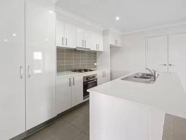 Cozy 1/36 Parkview Drive, Glenvale, QLD 4350