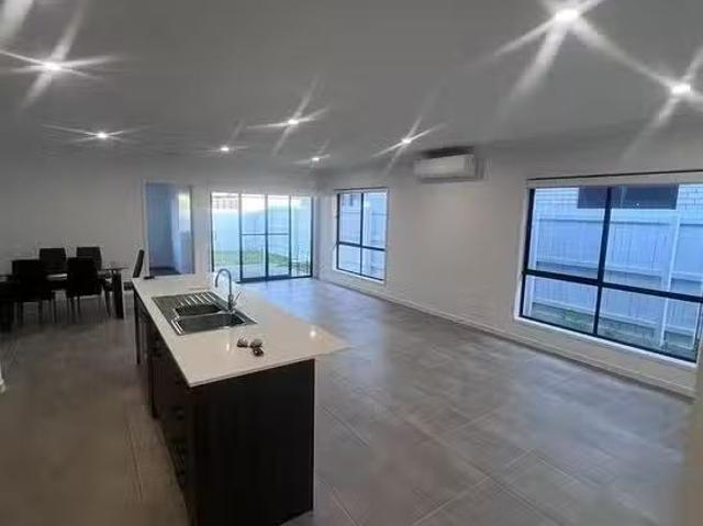 Deal! 13 Aaron Circuit, Browns Plains, QLD 4118