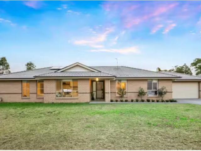 Cheap 13 Brunello Street, Cessnock House for rent Listed by C.