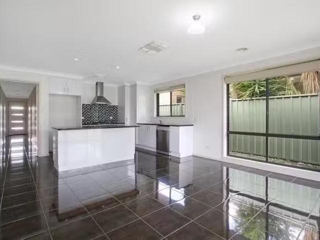 Deal! 13 Kelliher Avenue, Wodonga, VIC 3690