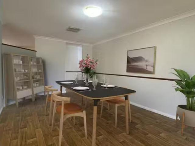 Deal! 1/3 Rees Place, Wannanup, WA 6210