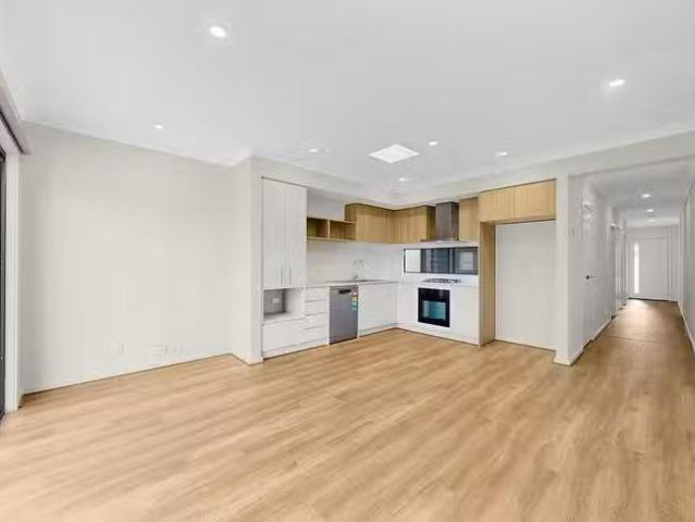 Unique 13 Sustain Street, Mambourin, VIC 3024