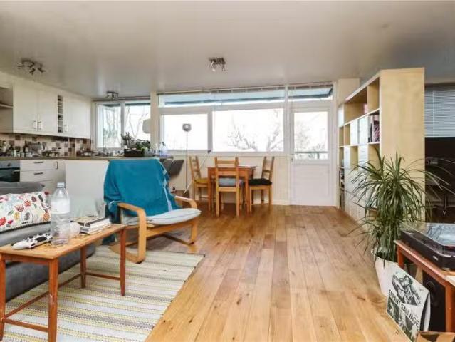 Cozy 1 BA 3 bedroom apartment for rent in Hazelwood Court, Haz.