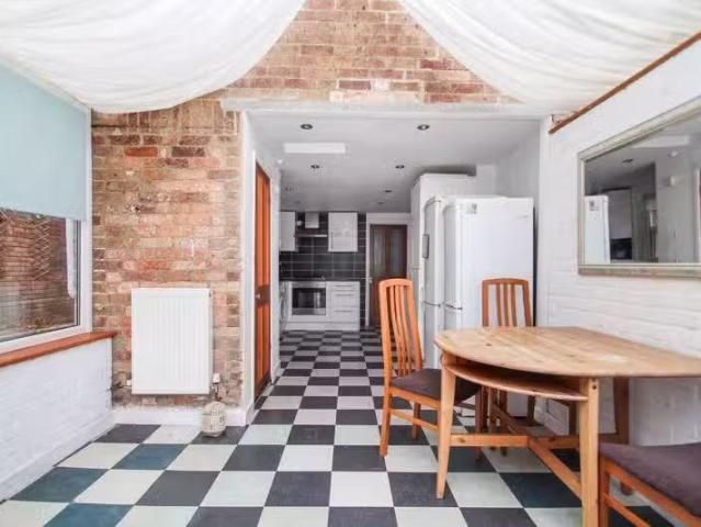 Unique 1 BA 3 bedroom detached house for rent in Pine Road, Bo.