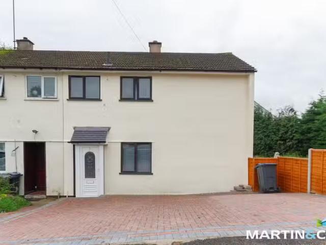 For Rent! 1 BA 3 bedroom end of terrace house for rent in Arno.