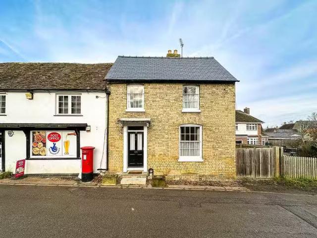 Just in! 1 BA 3 bedroom end of terrace house for rent in Short.
