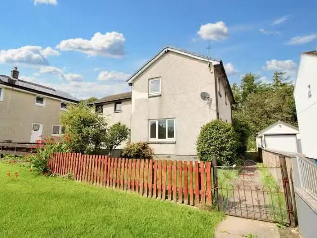 Cheap 1 BA 3 bedroom semi detached house for rent in 15 Graham.