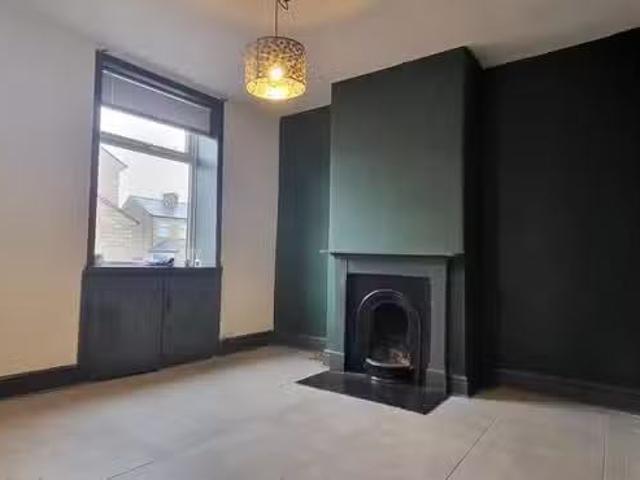 Unique 1 BA 3 bedroom terraced house for rent in Garnett Stree.