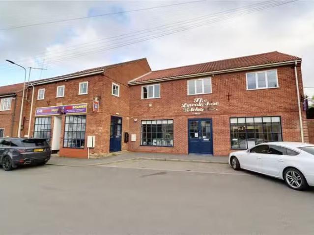 Charming 1 BA 1 bedroom apartment for rent in 13 High Street.