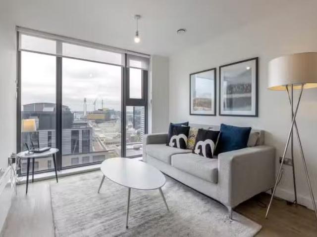 Cheap 1 BA 1 bedroom apartment for rent in The Bank, 60 Sheepc.