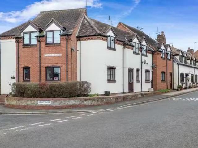 Nice 1 BA 1 bedroom apartment for rent in Feckenham Court, Fec.