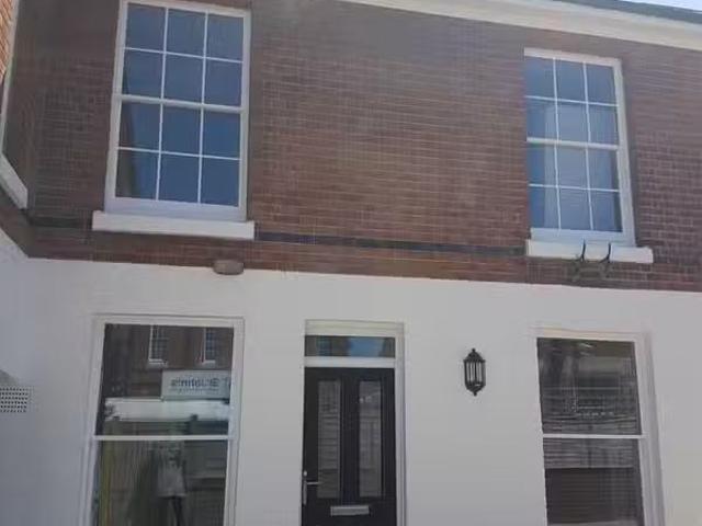 Charming 1 BA 1 bedroom apartment for rent in St John's Place.